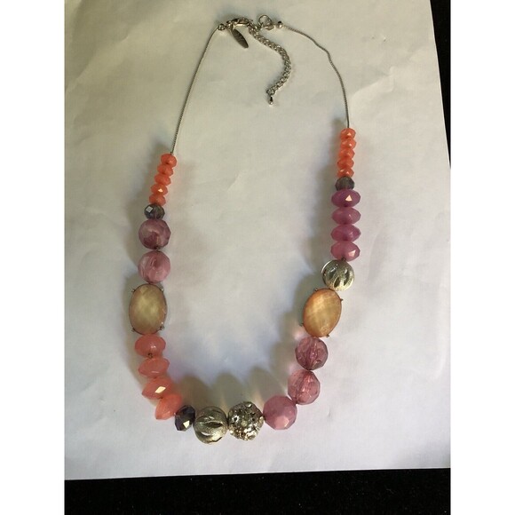 NY & Co Purple And Peach Strand Beaded Necklace Faceted Lucite Beads On Chain - Picture 2 of 7